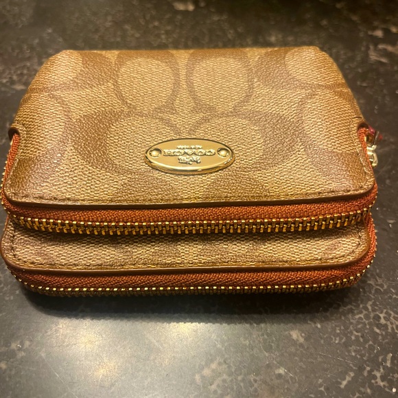 NWOT Authentic Coach brown logo double zip coin & credit card wallet. 3.5 x 4.5” - Picture 6 of 6